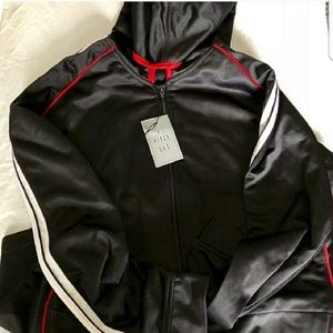 NEW Boys Track Suit, Size XL(Boys 18-20)